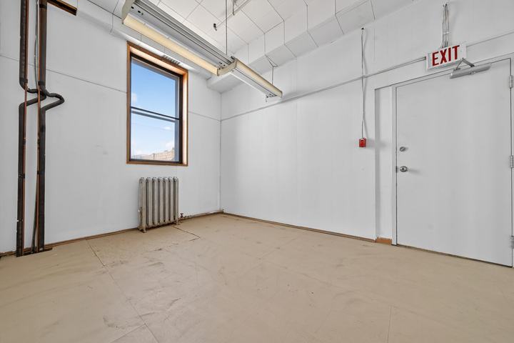Bedford Building, 4th Floor, photo 13