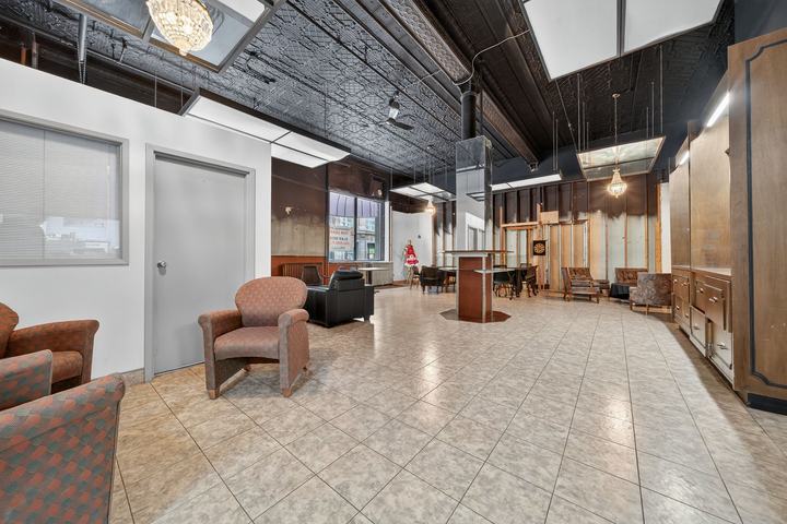 Bedford Building, Main Floor & Basement, photo 9